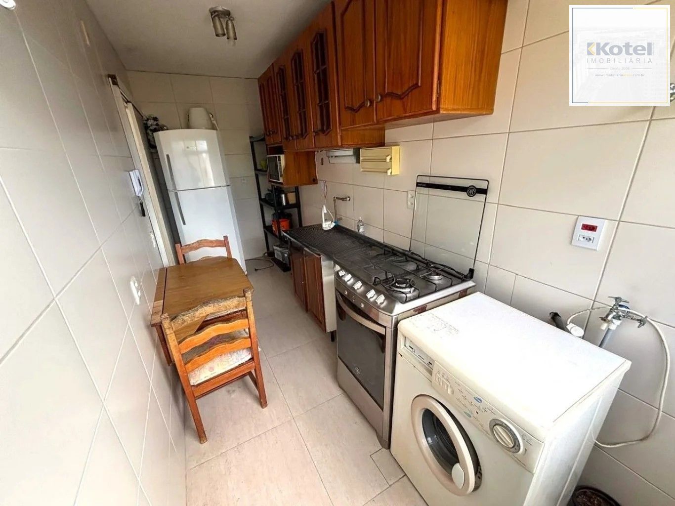 Apartamento com 1 quarto, mobiliado e sol da manha no bairro Morro Santana