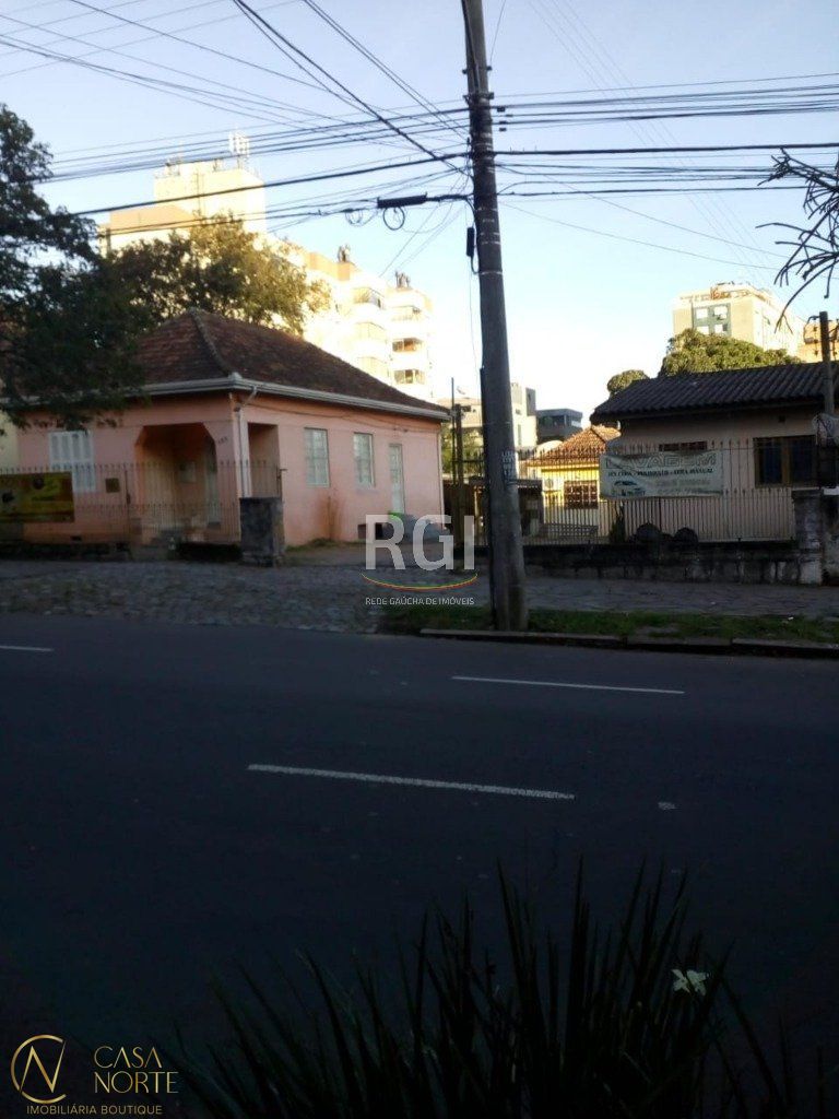 Terreno à venda  com 1544m², Rua Silveiro no bairro Menino Deus em Porto Alegre