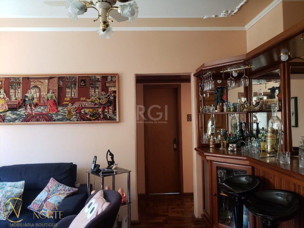 Apartamento à venda com 2 quartos, 64m², 2 vagas, Rua Cristovao Pereira no bairro Passo da Areia em Porto Alegre