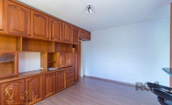 Apartamento à venda com 1 quarto, 41m², 1 vaga, Rua Tijuca no bairro Medianeira em Porto Alegre