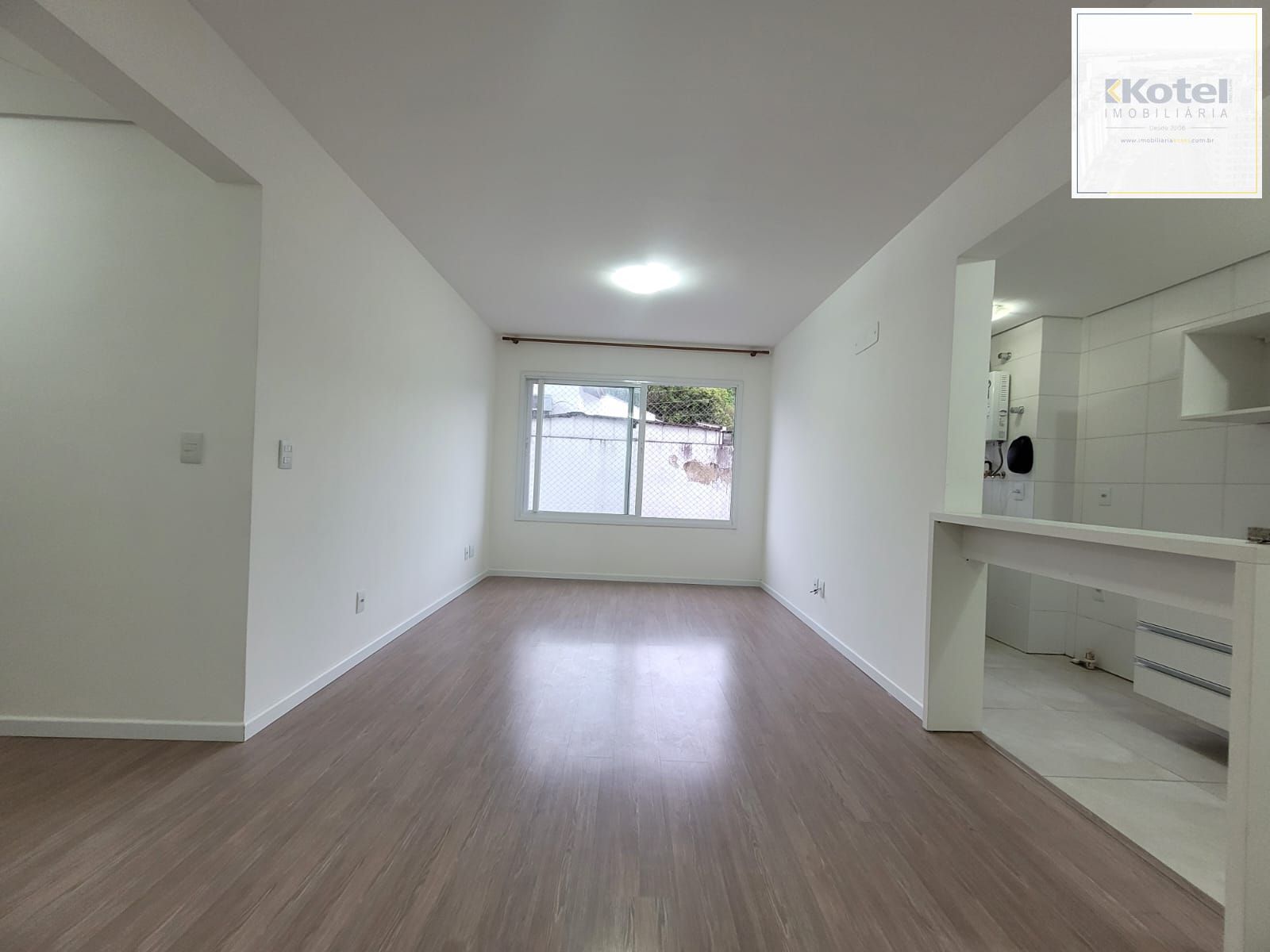 Apartamento com 2 Dormitórios e 1 Suíte, 2 Vagas, próximo ao colégio Dom Bosco