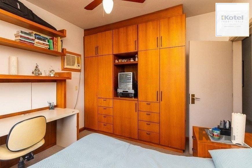 Casa para Venda - 235m², 4 dormitórios, sendo 1 suites, 2 vagas - Azenha — foto 5