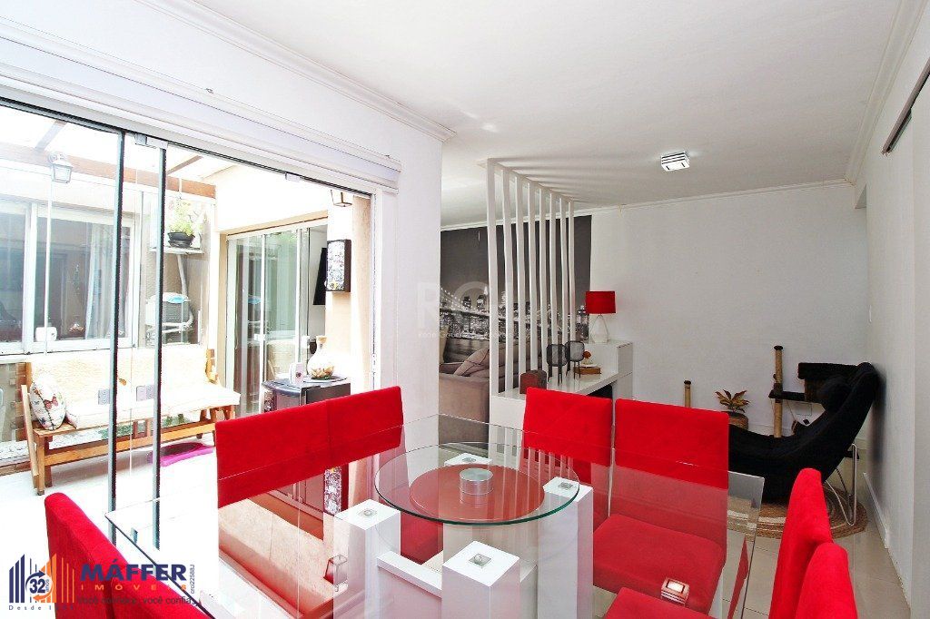Apartamento de 3 dormitórios e vaga no bairro Petrópolis