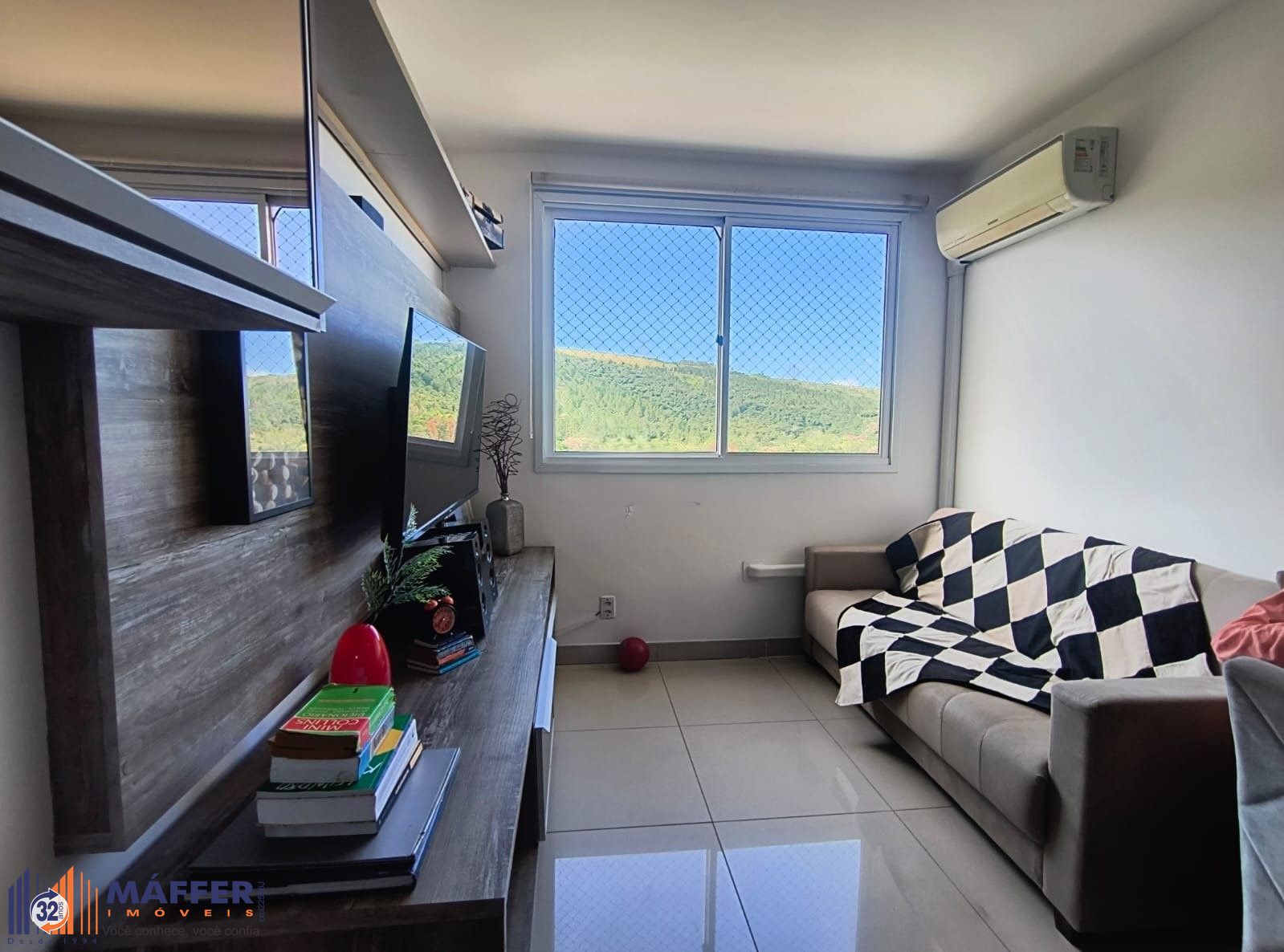 Lindo Apartamento 2 dorm. em Condomínio com Infraestrutura