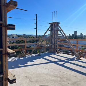 Apartamento com 109m², 2 dormitórios, 2 suítes, 2 vagas no Santo Carlo em Torres para Comprar