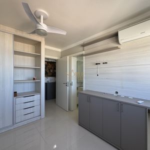 Apartamento com 123m², 3 dormitórios, 2 suítes, 2 vagas no Lê Classic em Torres para Comprar