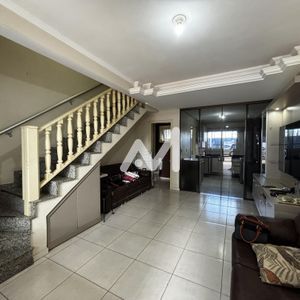 Sobrado com 87m² e 2 dormitórios no bairro Bom Pastor em Lajeado para Comprar