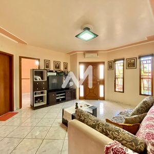 Casa com 176m² e 3 dormitórios no bairro Universitário em Lajeado para Comprar