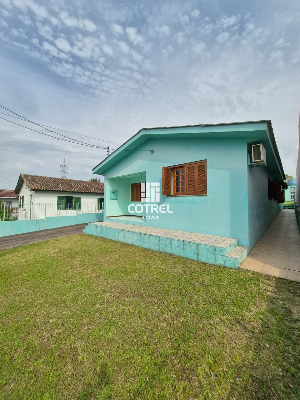 Casa Semimobiliada à Venda 3 dormitórios no bairro São José em Santa Maria - RS