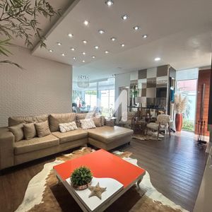 Casa com 266m² e 3 dormitórios no bairro Universitário em Lajeado para Comprar