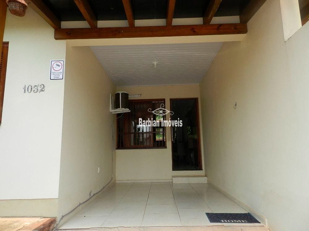 Casa à venda com 2 quartos, 63m² - Foto 2