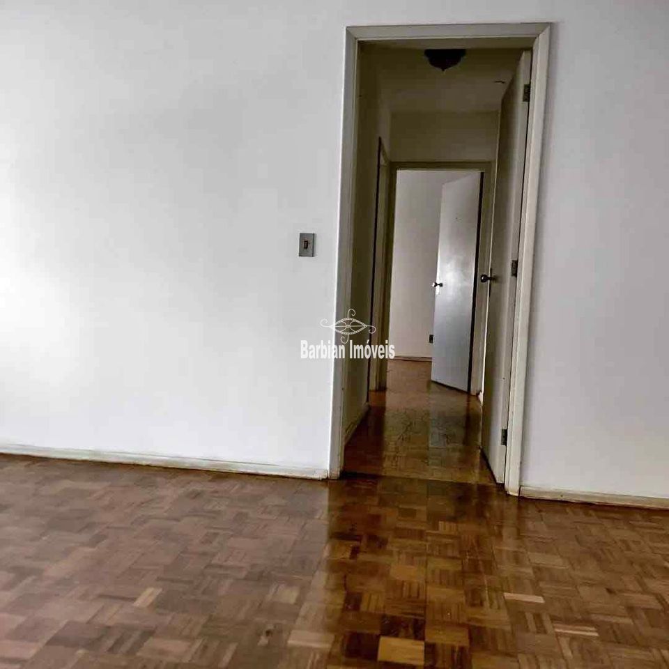 Apartamento à venda com 2 quartos, 70m² - Foto 3