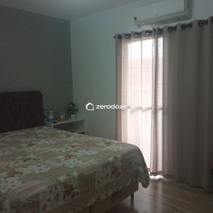 Sobrado no Residencial Santa Paula em Jacareí - imagem 12