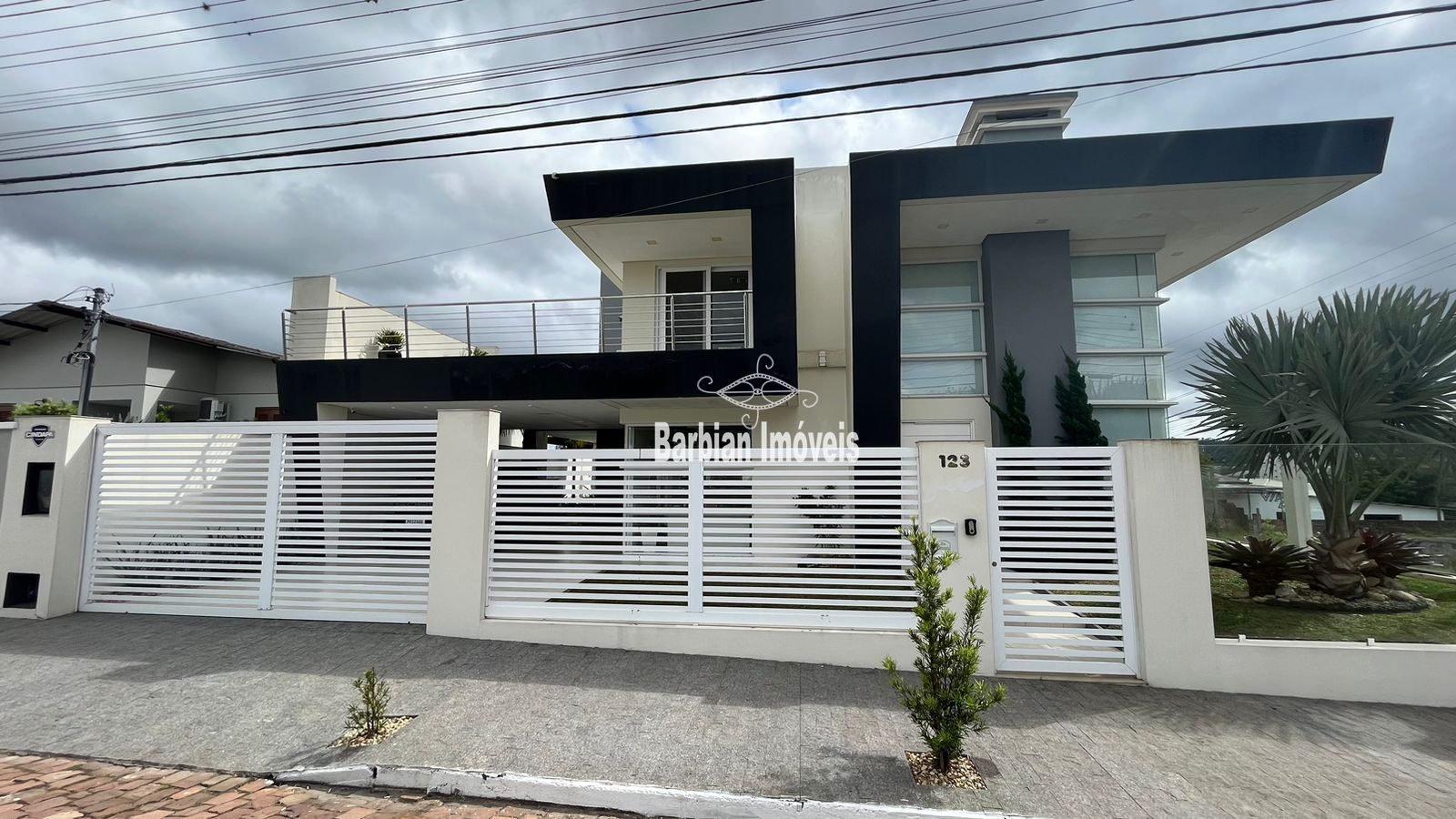 Casa, 3 quartos, 279 m² - Foto 2