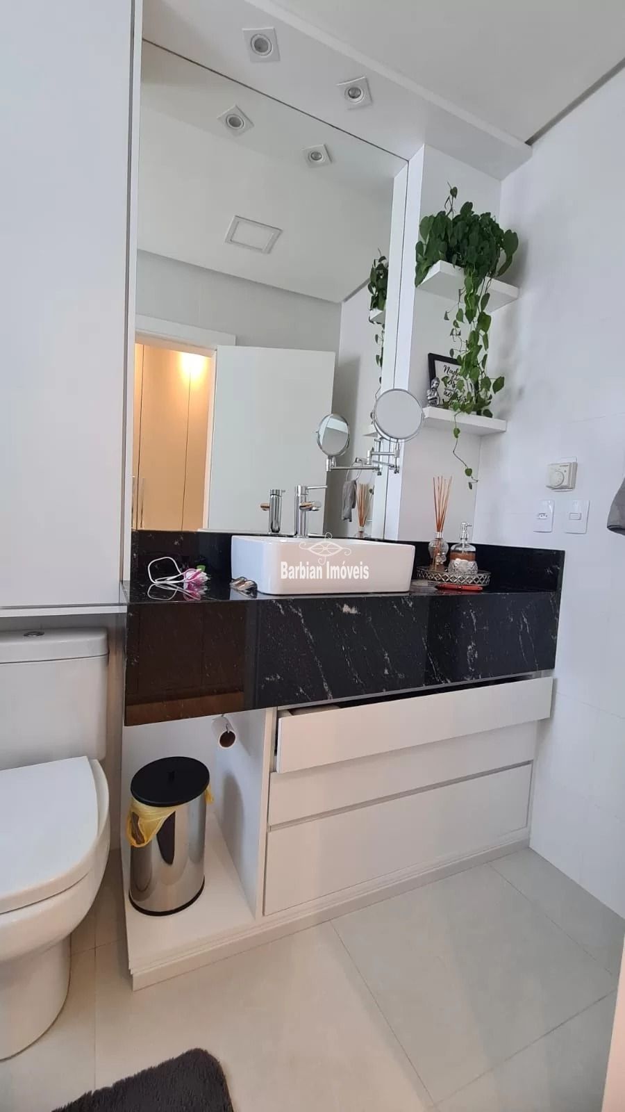 Apartamento à venda com 3 quartos, 136m² - Foto 8