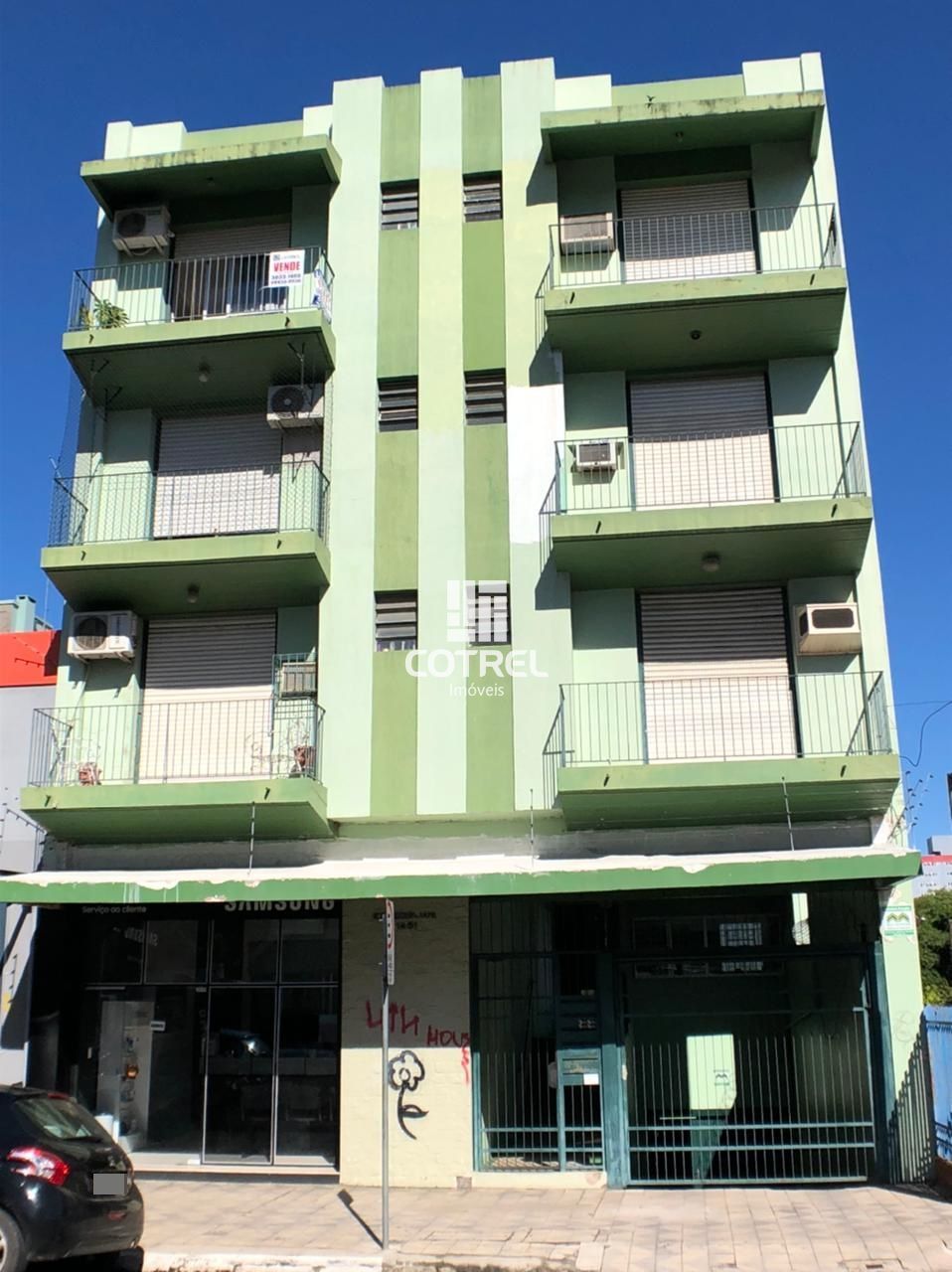 Apartamento central 2 dormitórios e 1 vaga de garagem localizado na cidade de Sa