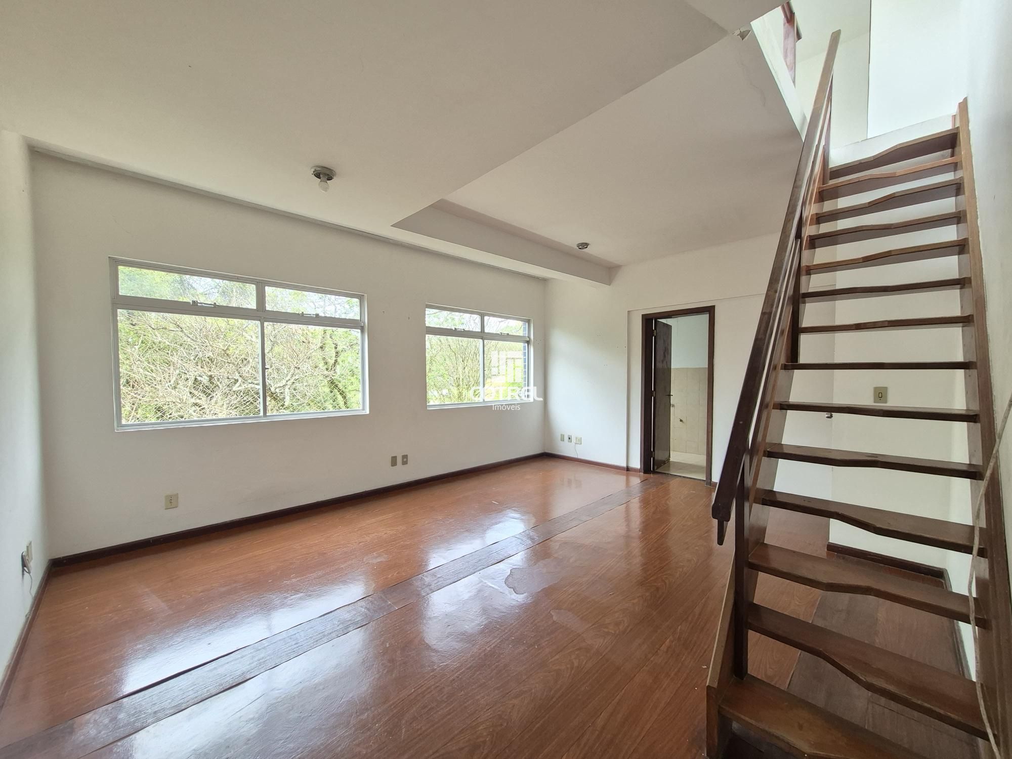 Duplex Residencial à Venda 1 dormitório situado no bairro Centro na cidade de Sa