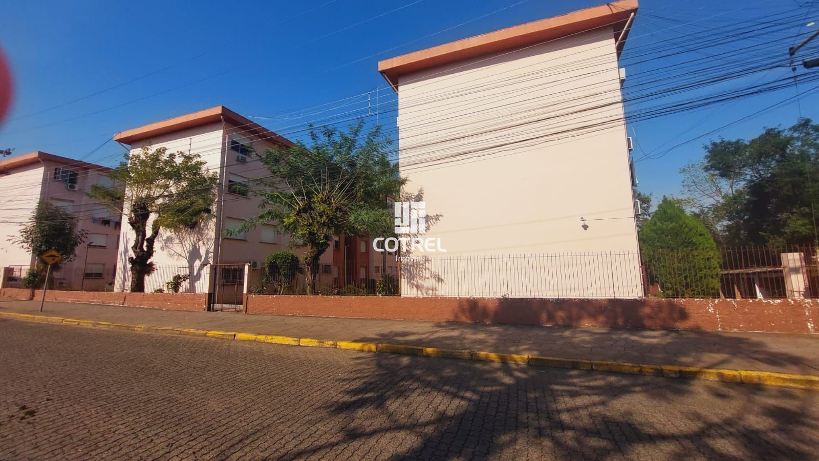Apartamento para venda com 2 dormitório e garagem no Conjunto Residencial Tamand