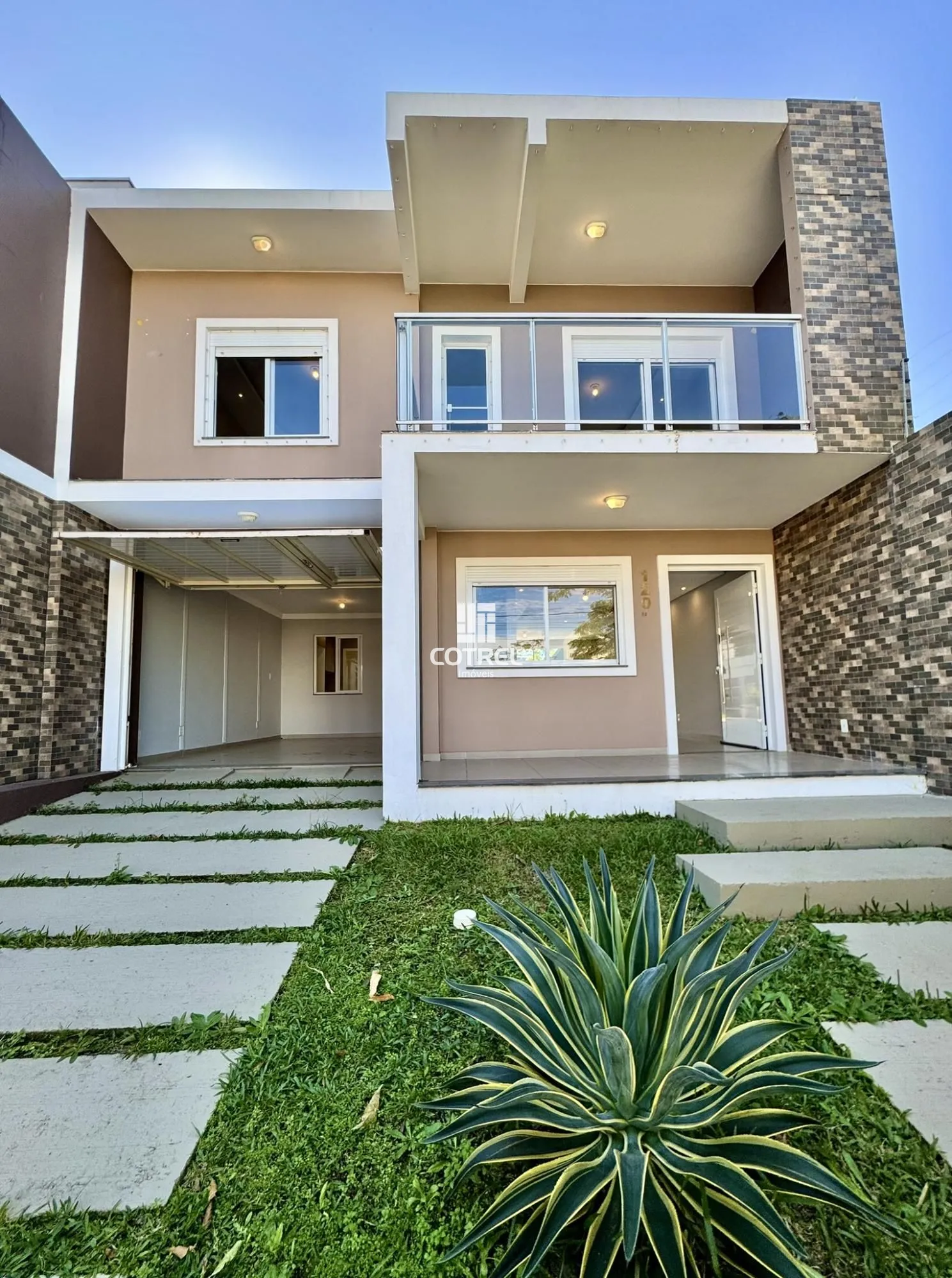 Casa Residencial para Locação 3 dormitórios sendo 1 suíte no bairro Camobi