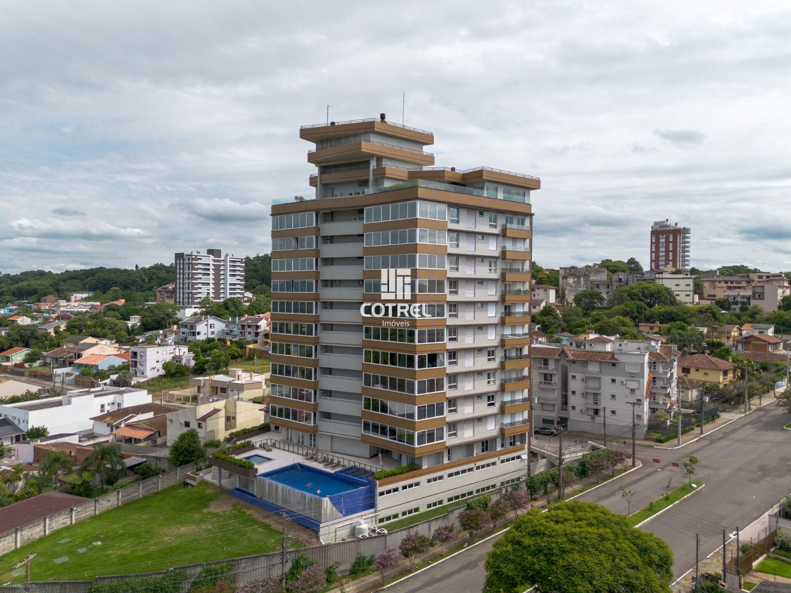 Apartamento com 3 suítes e 3 vagas de garagem no Bairro Nossa Senhora das Dores