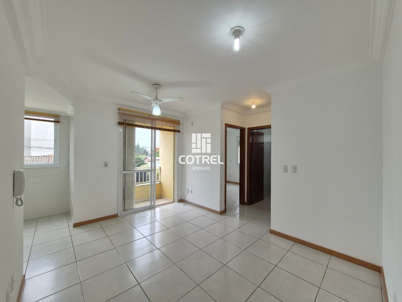 Apartamento à Venda e Locação 2 dormitórios sendo 1 suíte no bairro Camobi