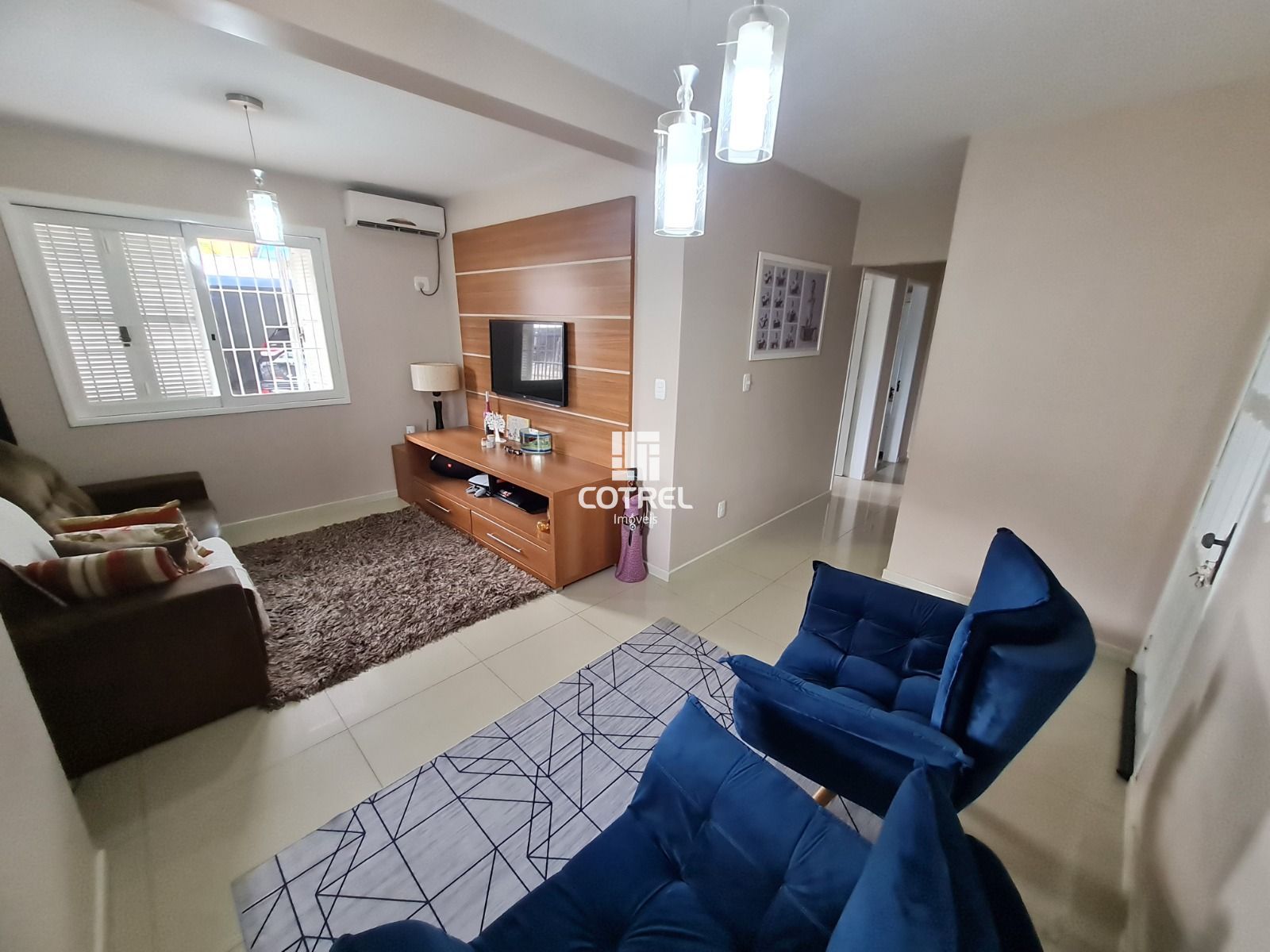 Apartamento Semimobiliada à Venda 2 dormitórios sendo 1 suíte no bairro Camobi e