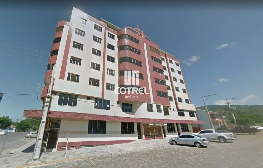 Duplex Central 3 dormitórios sendo 1 suíte e 2 vagas de garagem localizada na ci
