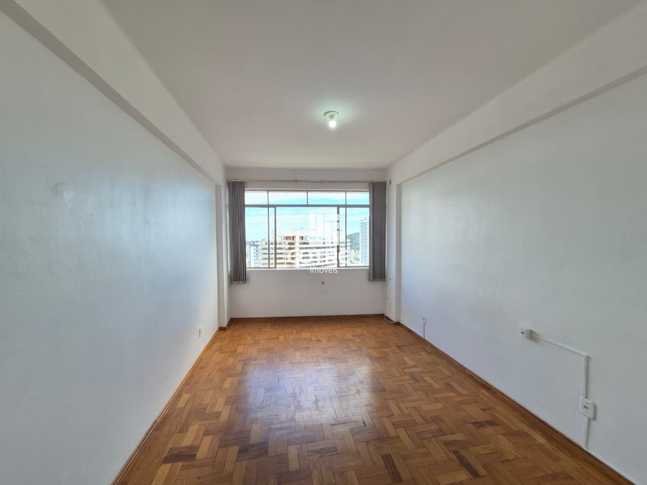 Apartamento para Locação 2 dormitórios no bairro Centro em Santa Maria - RS