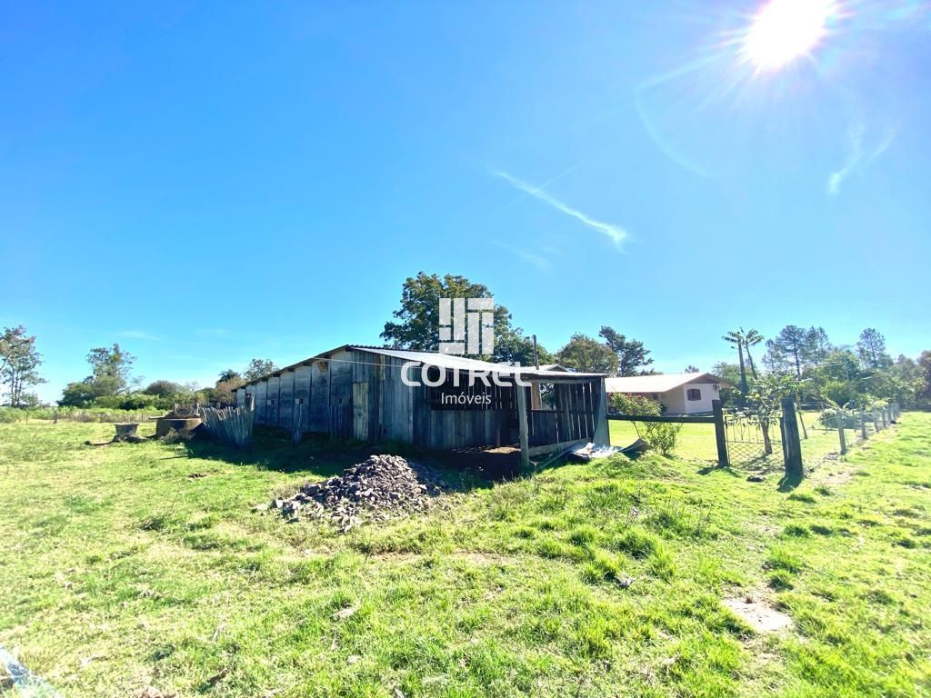 Encanta-se com está linda Chácara para venda situada na Estrada para Pedreira em