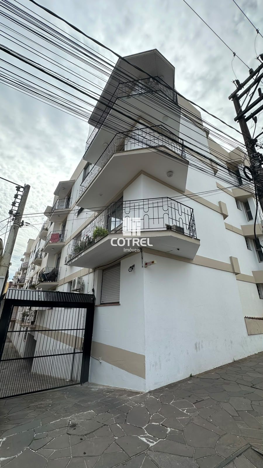 Apartamento à Venda 2 dormitórios, situado no bairro Centro em Santa Maria - RS