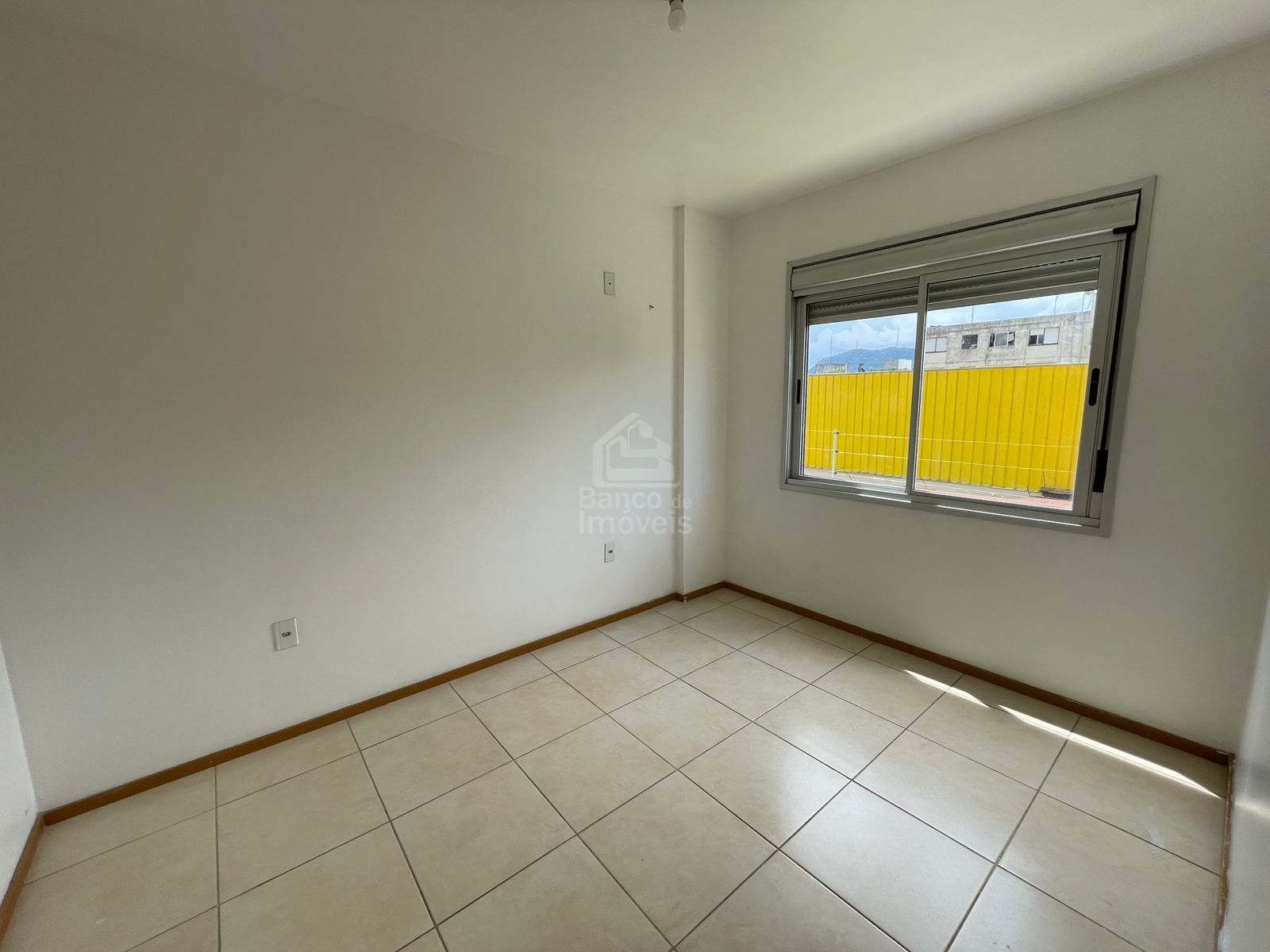 Apartamento para alugar com 2 quartos, 85m² - Foto 11