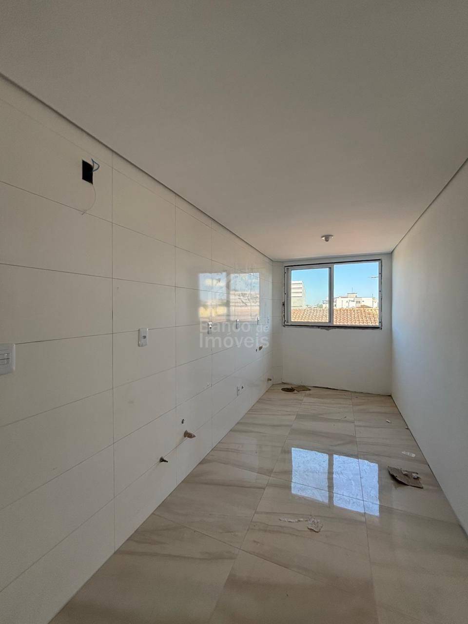 Apartamento à venda com 2 quartos, 81m² - Foto 3