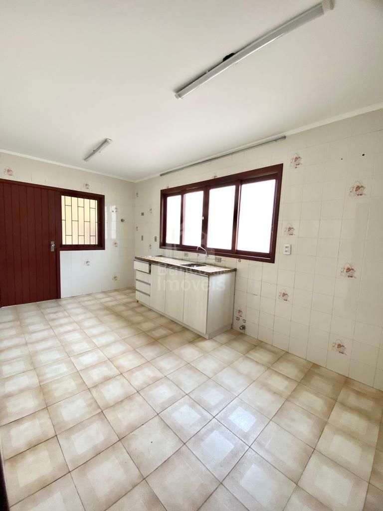 Casa à venda com 3 quartos, 250m² - Foto 17