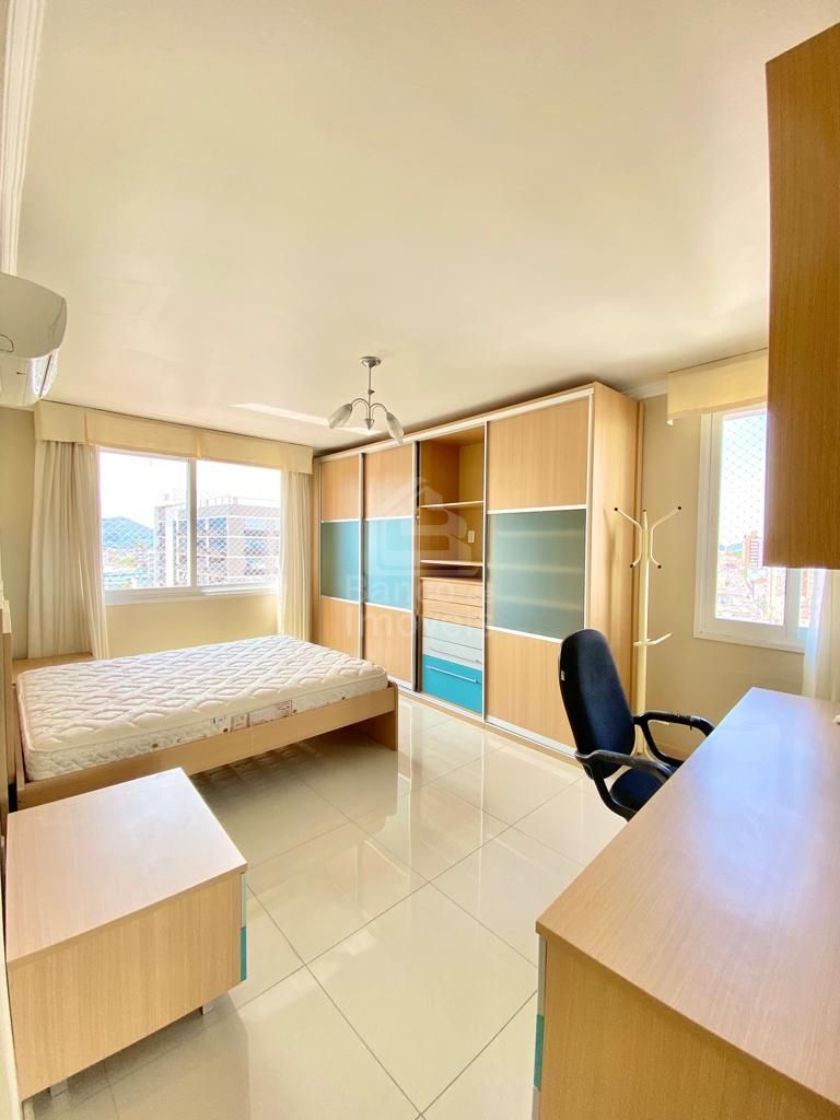 Apartamento à venda com 3 quartos, 140m² - Foto 19