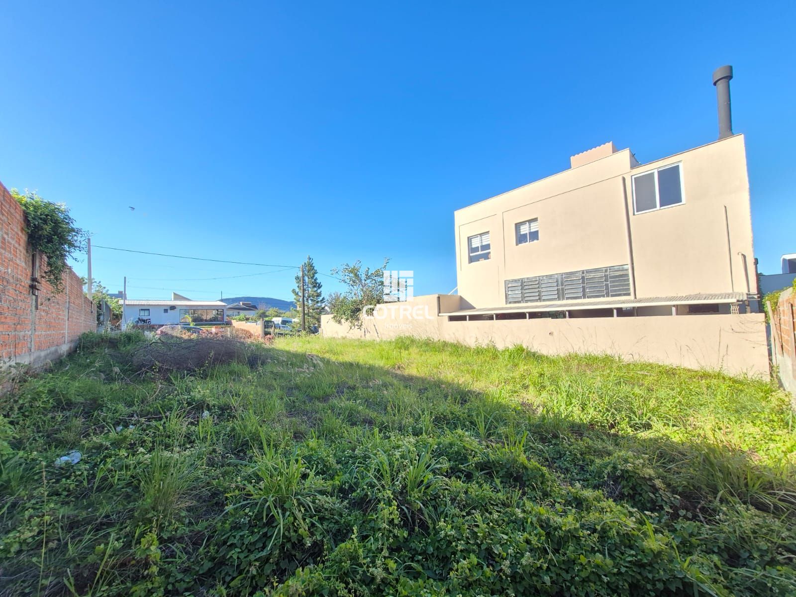 Terreno à Venda com 350m² localizado no bairro Camobi na cidade de Santa Maria