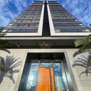 Apartamento com 77m², 2 dormitórios, 1 suíte, 2 vagas no Maui Residencial em Torres para Comprar