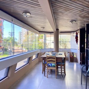 Apartamento com 146m², 4 dormitórios, 2 suítes, 2 vagas no Farol Da Praia em Torres para Comprar