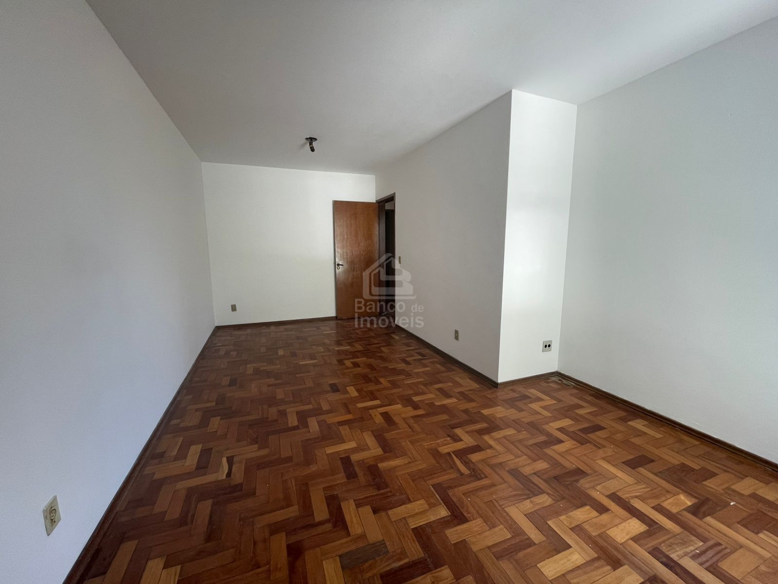 Apartamento à venda com 2 quartos, 96m² - Foto 4