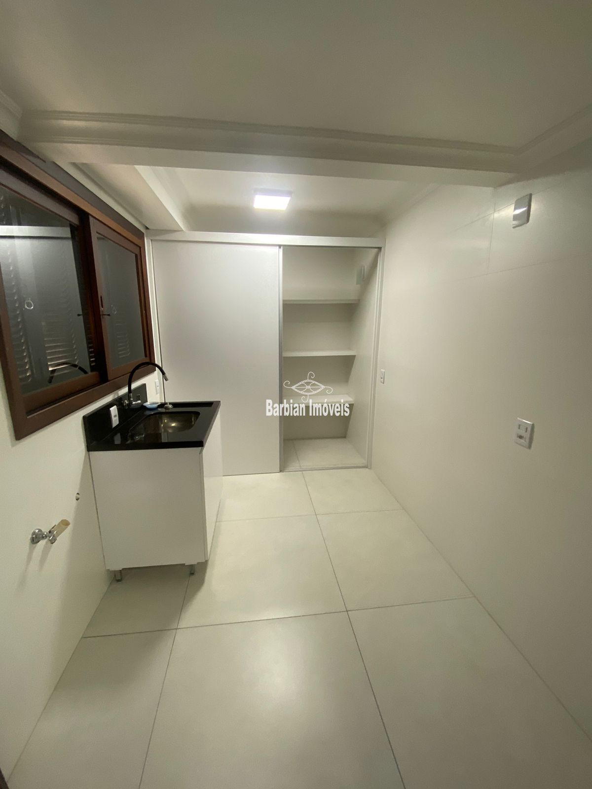 Casa à venda com 3 quartos, 279m² - Foto 15