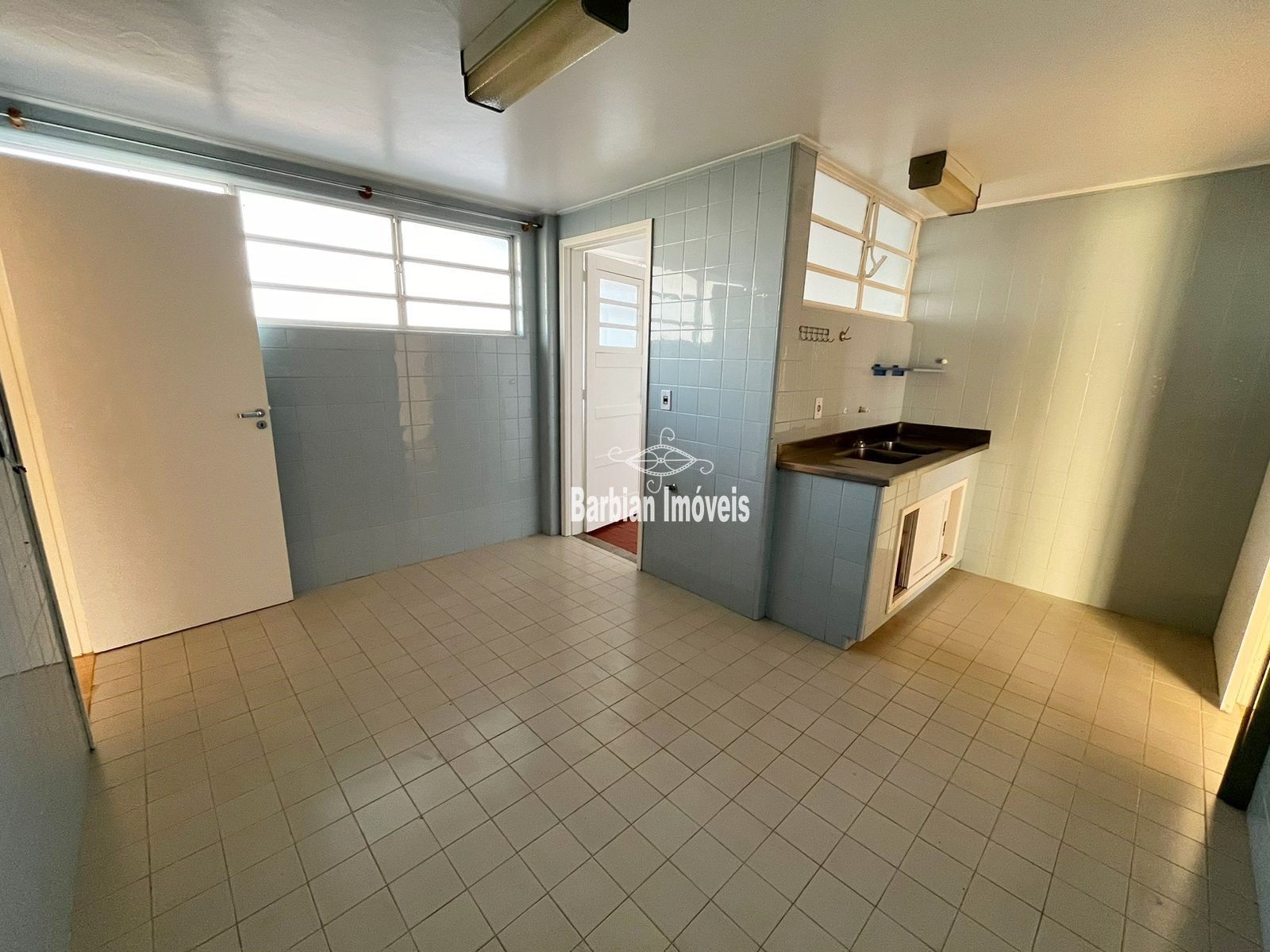 Apartamento à venda com 3 quartos, 121m² - Foto 7