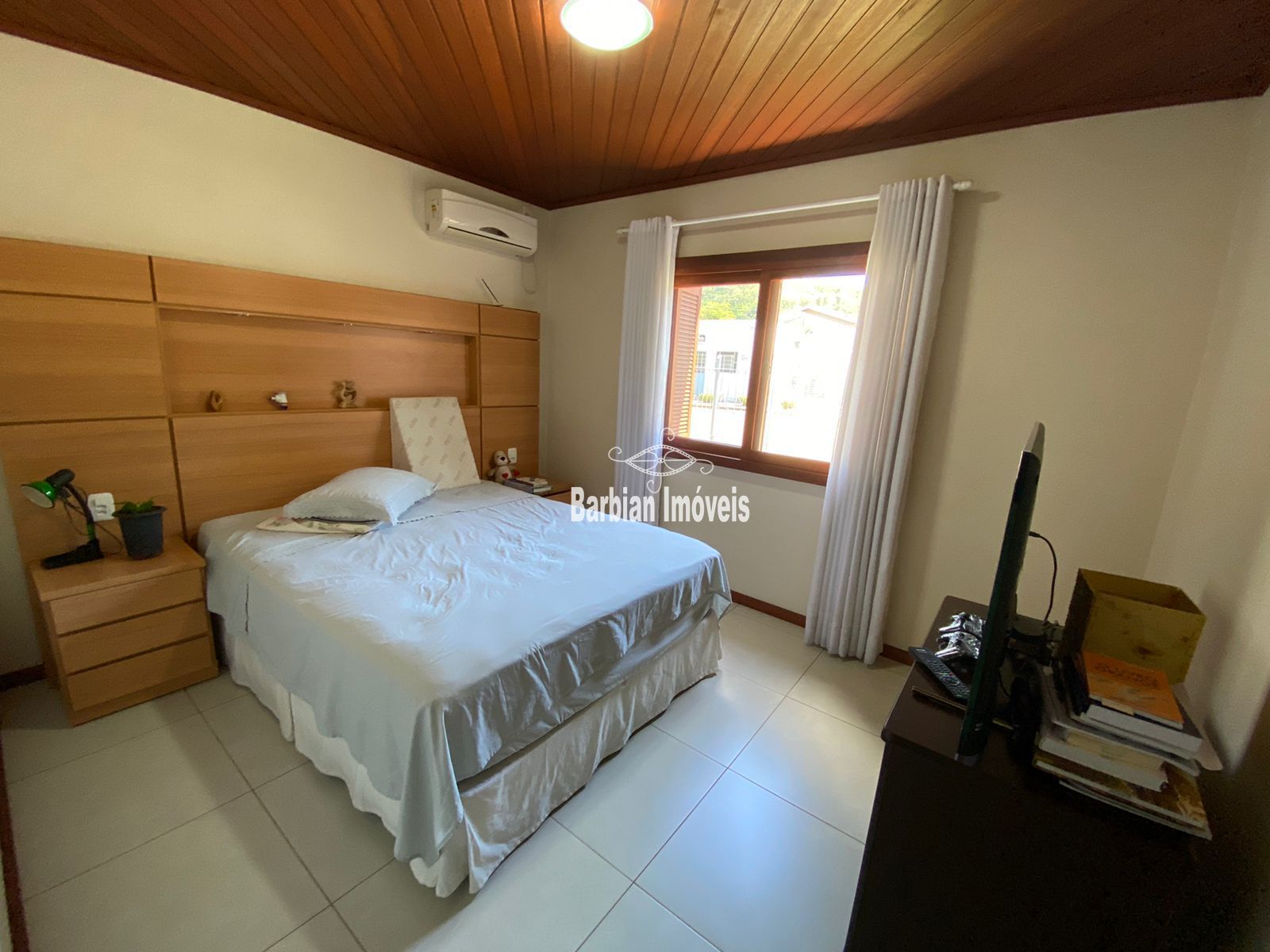 Casa à venda com 2 quartos, 179m² - Foto 11