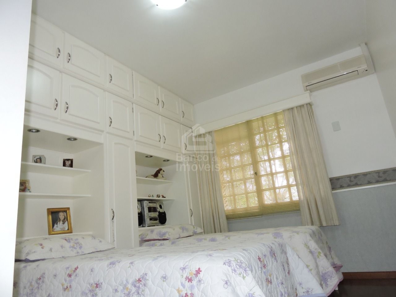 Casa à venda com 4 quartos, 260m² - Foto 20