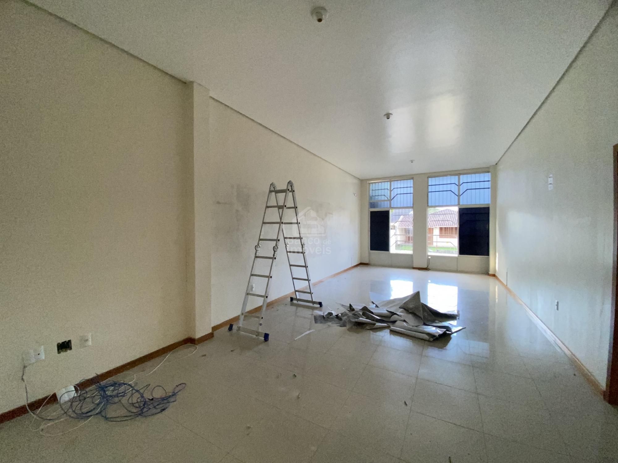 Conjunto Comercial-Sala à venda e aluguel com 1 quarto, 200m² - Foto 13