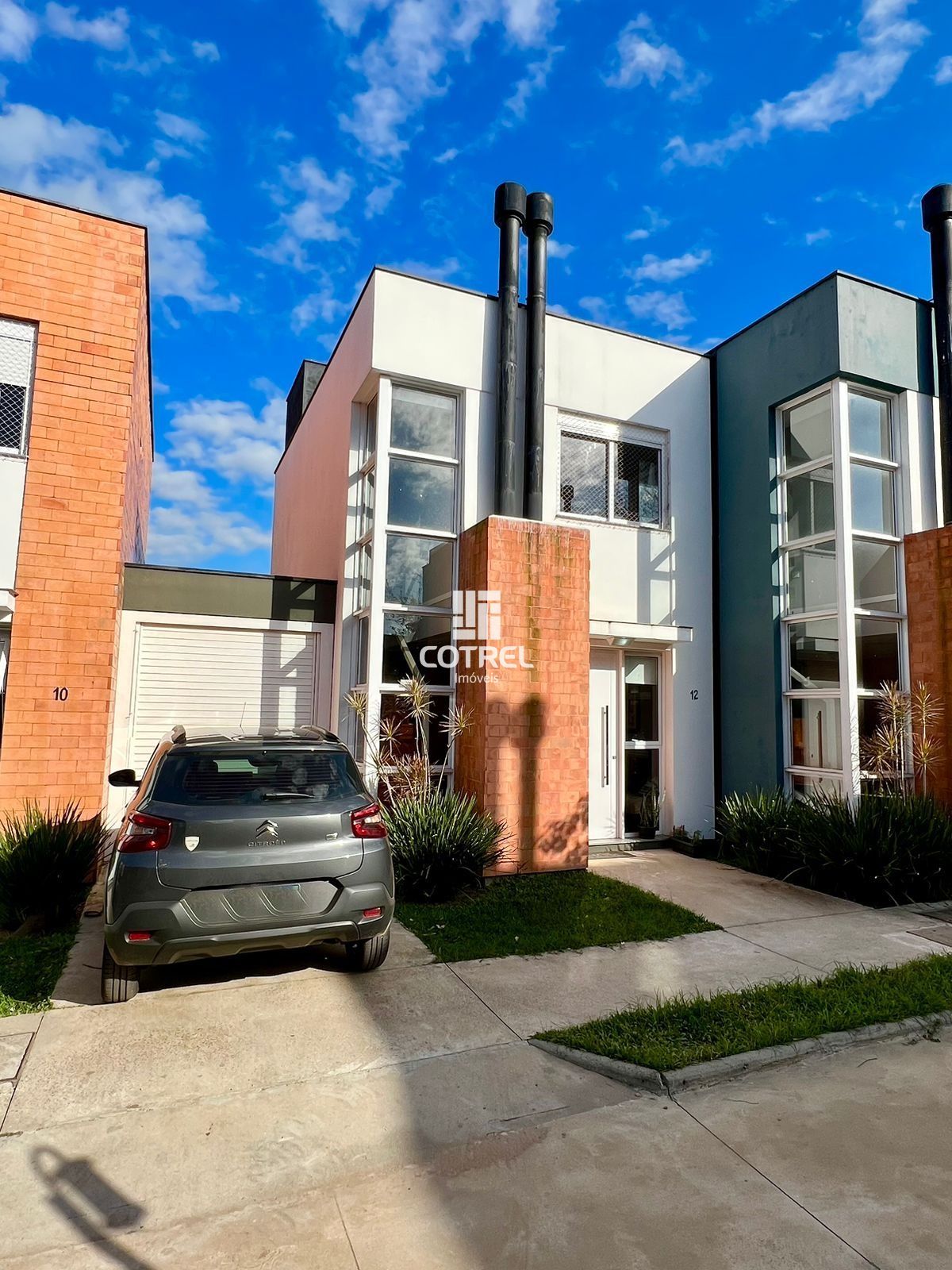 Casa para venda no Residencial Novo Jardim com 2 dormitórios, piscina, 2 vagas d