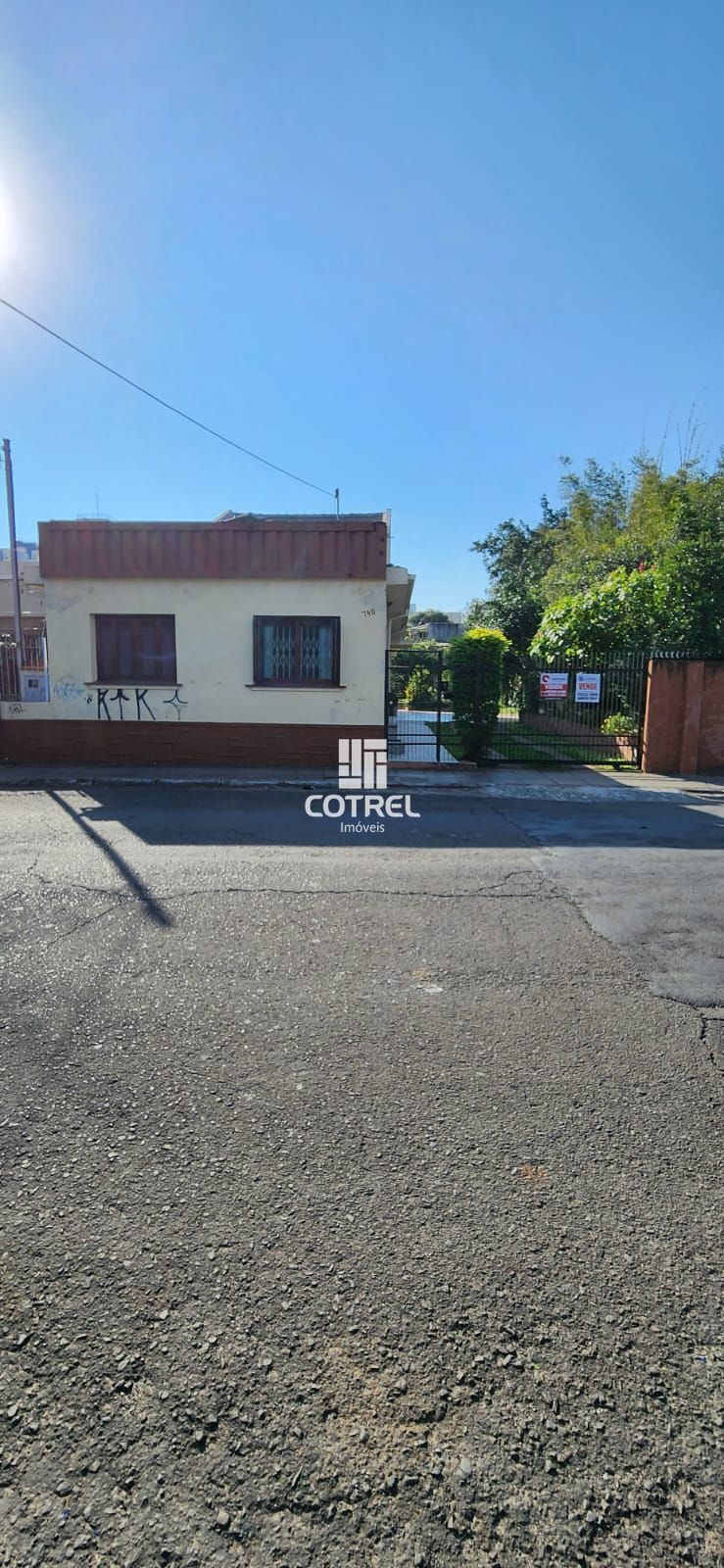 Casa para venda com 3 dormitórios no Bairro Fátima em Santa Maria/RS