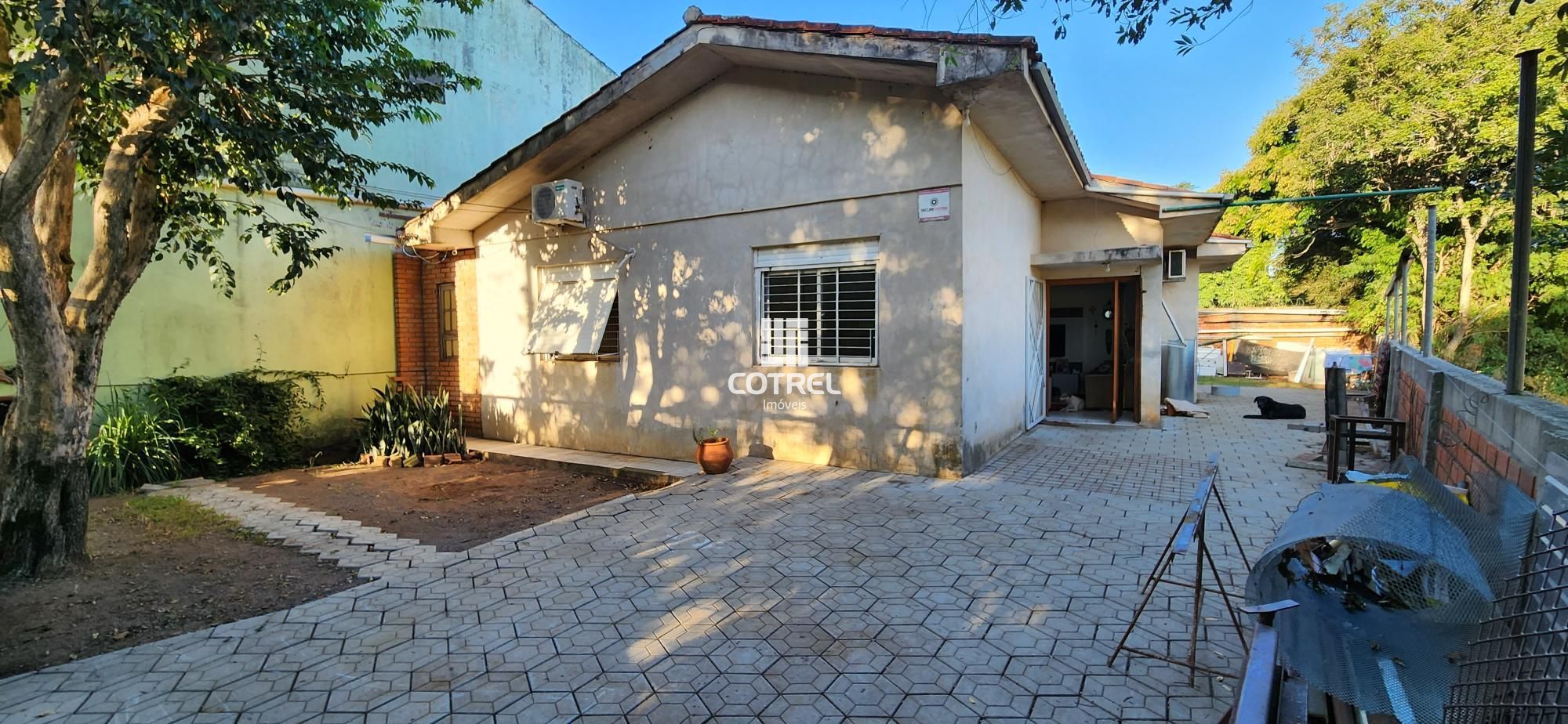 Casa com 3 dormitórios no bairro Camobi Santa Maria-RS.