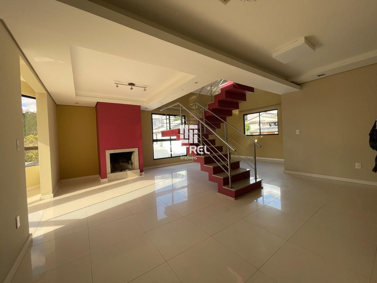 Duplex Semimobiliado para Locação 3 dormitórios sendo 1 suíte no bairro Dom Antô