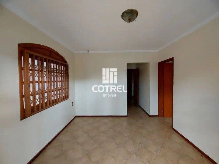 Casa Residencial Semimobiliada à Venda 3 dormitórios sendo 1 suíte no bairro Cam