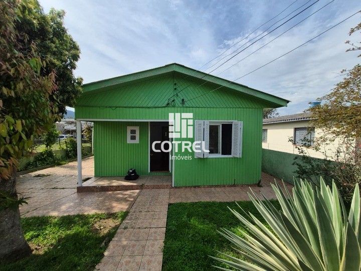 Casa Mista para Locação 2 dormitórios no bairro Pé de Plátano em Santa Maria RS