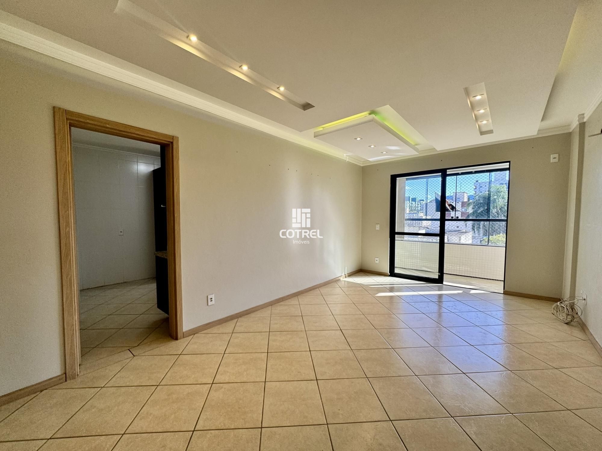 Apartamento Semimobiliado à Venda e Locação 3 dormitórios sendo 1 suíte no bairr